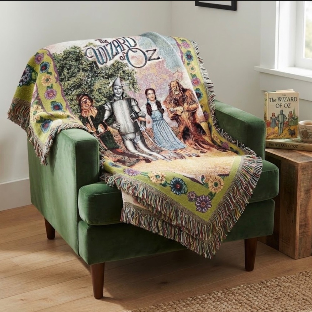 The Wizard of Oz Woven Jacquard Tapestry Throw Blanket